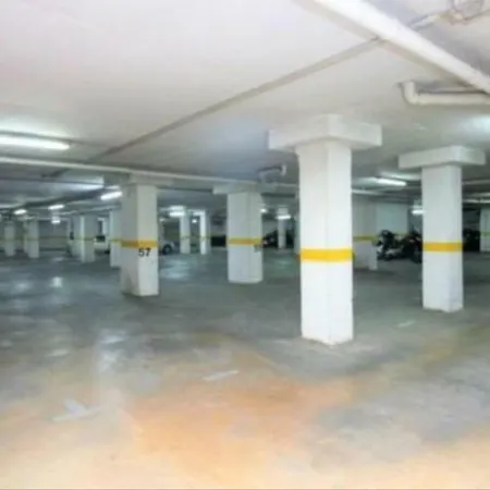 Quiet Overlooking The Swimming Pool Апартаменты *