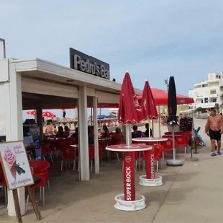 Quiet Overlooking The Swimming Pool Армасан-де-Пера