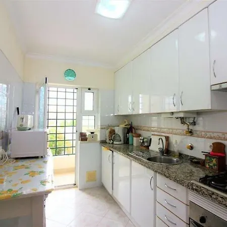 Quiet Overlooking The Swimming Pool Армасан-де-Пера