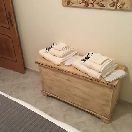 Quiet Overlooking The Swimming Pool * Армасан-де-Пера