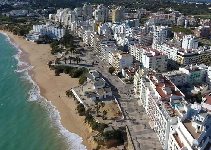 아파트 Quiet Overlooking The Swimming Pool Armação de Pêra