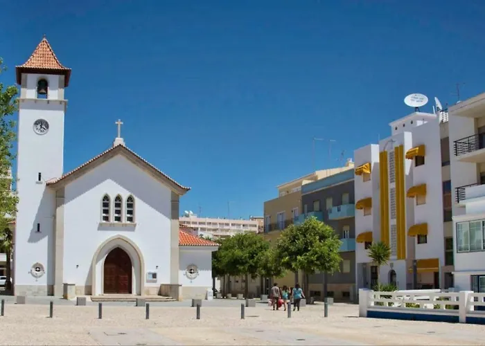 Quiet Overlooking The Swimming Pool 아파트