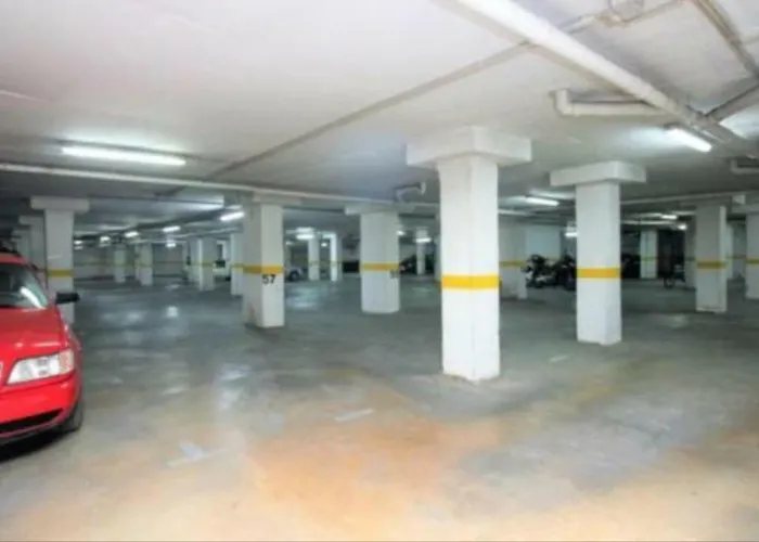 Quiet Overlooking The Swimming Pool 아파트 *