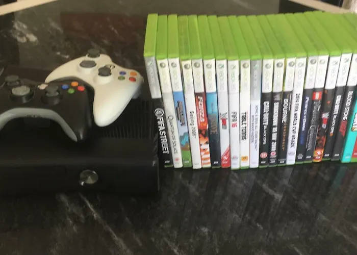 Quiet Overlooking The Swimming Pool * Armação de Pêra