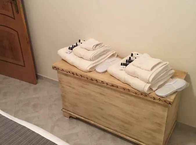 Quiet Overlooking The Swimming Pool * Armação de Pêra