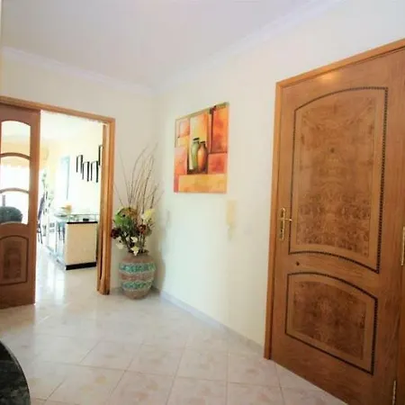 Apartamento Quiet Overlooking The Swimming Pool *