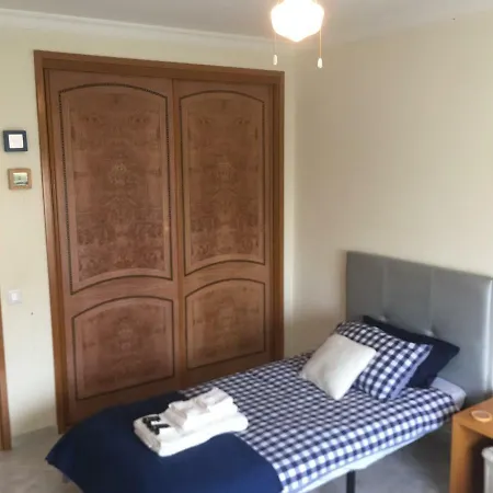 Lägenhet Quiet Overlooking The Swimming Pool *