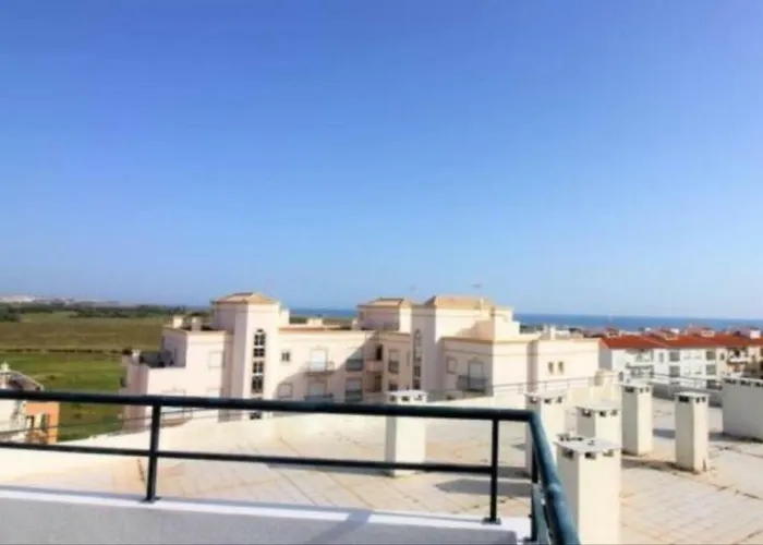 公寓 Quiet Overlooking The Swimming Pool