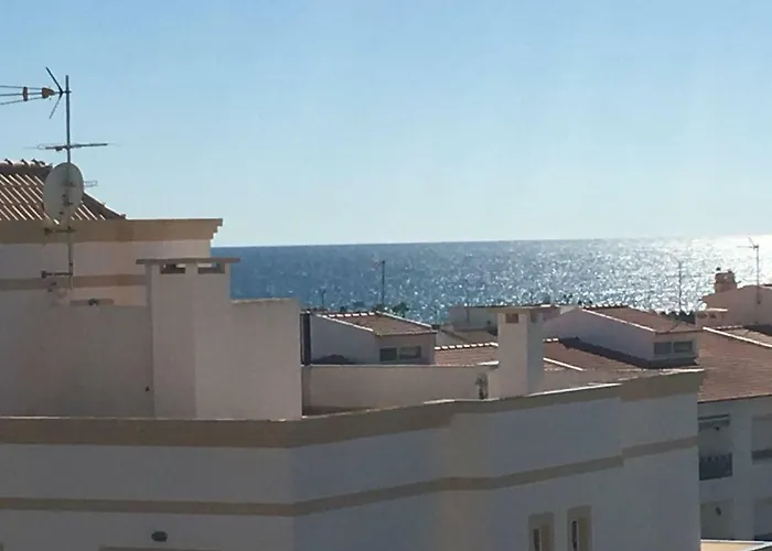 Quiet Overlooking The Swimming Pool 公寓 *