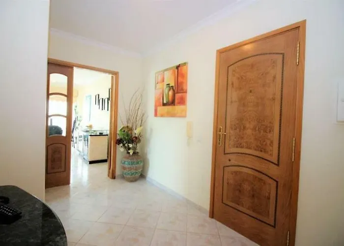 公寓 Quiet Overlooking The Swimming Pool *