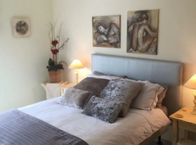 Quiet Overlooking The Swimming Pool * Armação de Pêra