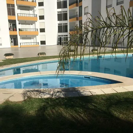 아파트 Quiet Overlooking The Swimming Pool Armação de Pêra